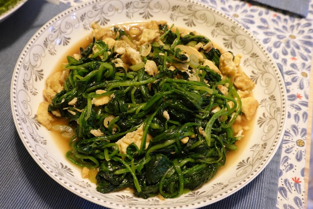 虾皮菠菜炒鸡蛋