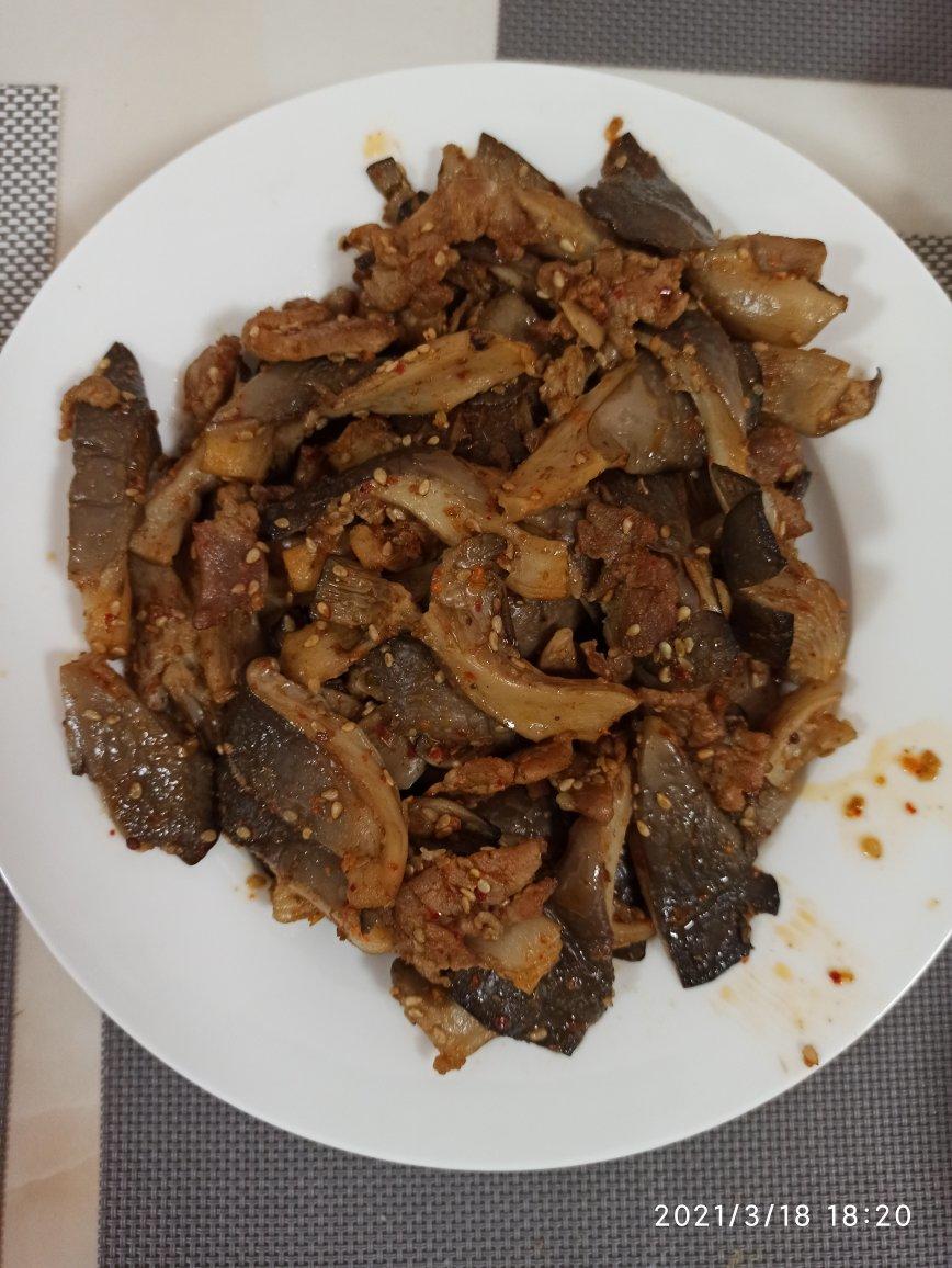 干煸平菇（有肉的味道）