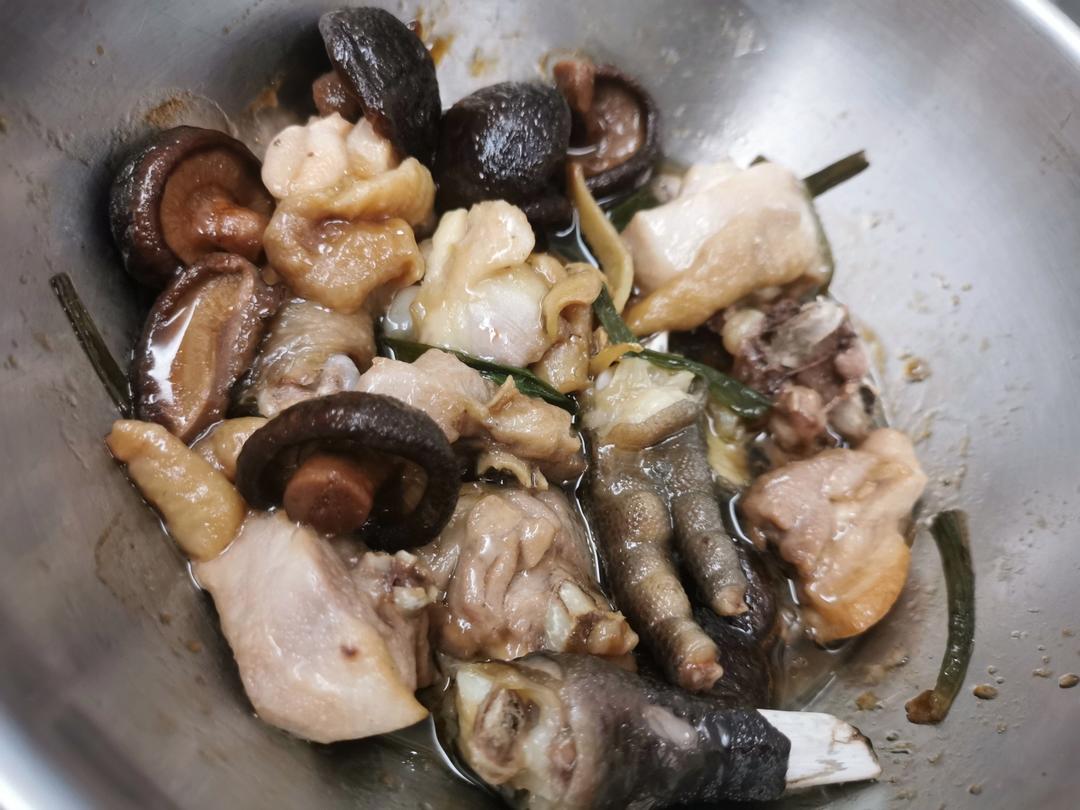 香菇蒸鸡腿