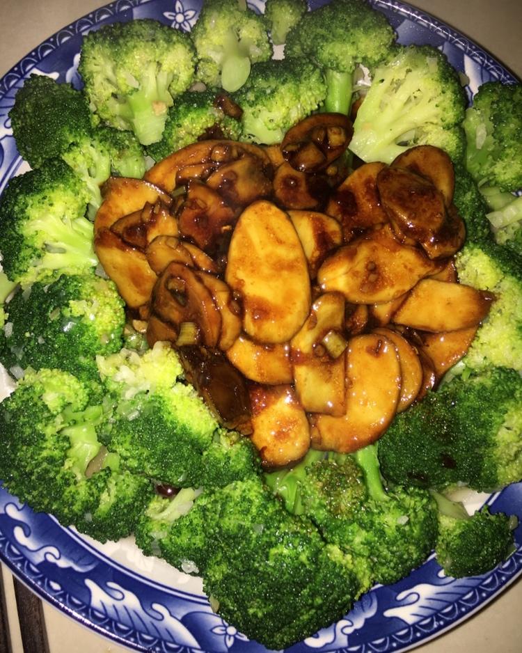 杏鲍菇扣西兰花