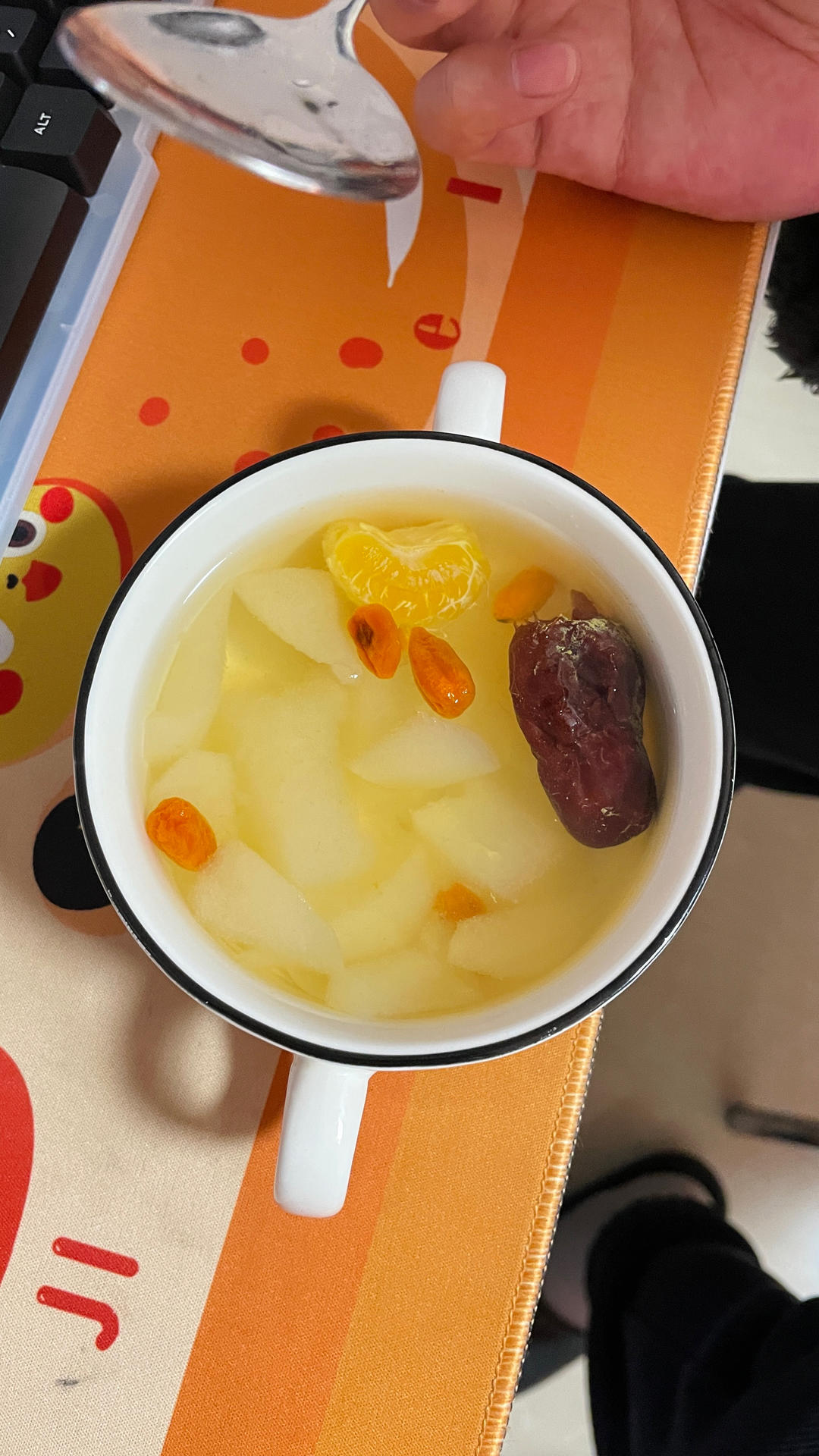 冰糖雪梨（止咳化痰平喘润燥，秋冬必备）