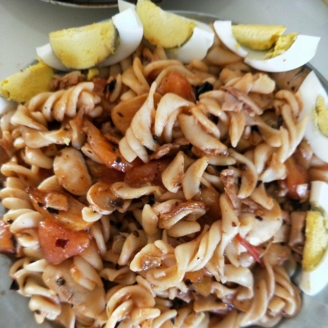 金枪鱼番茄酱意大利面 Spaghetti