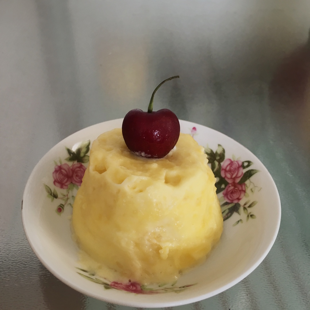 想要开心的轩做的懒人食|1分钟微波炉柠檬酸奶小蛋糕(无油低脂版)