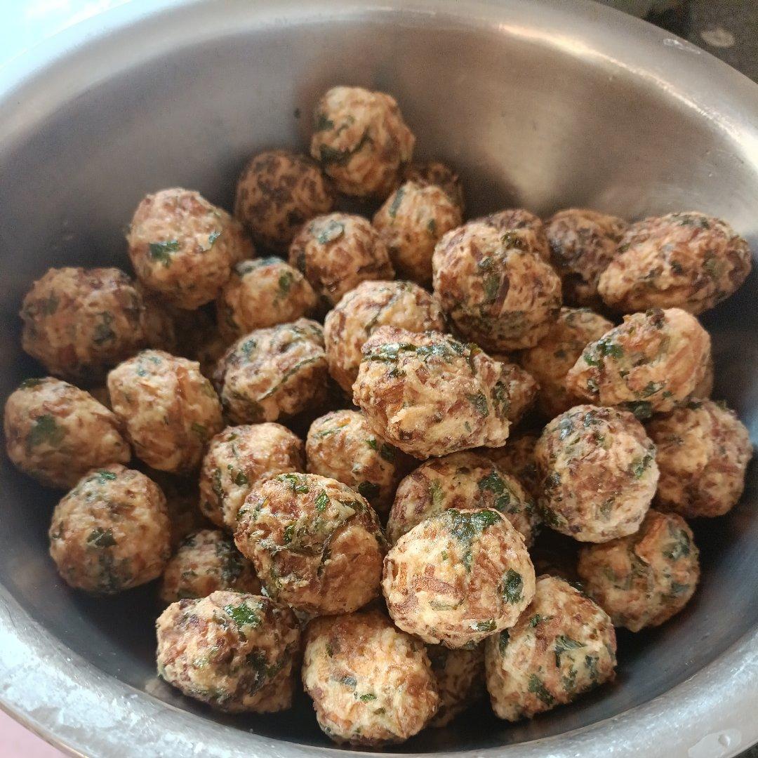 胡萝卜香菜素丸子