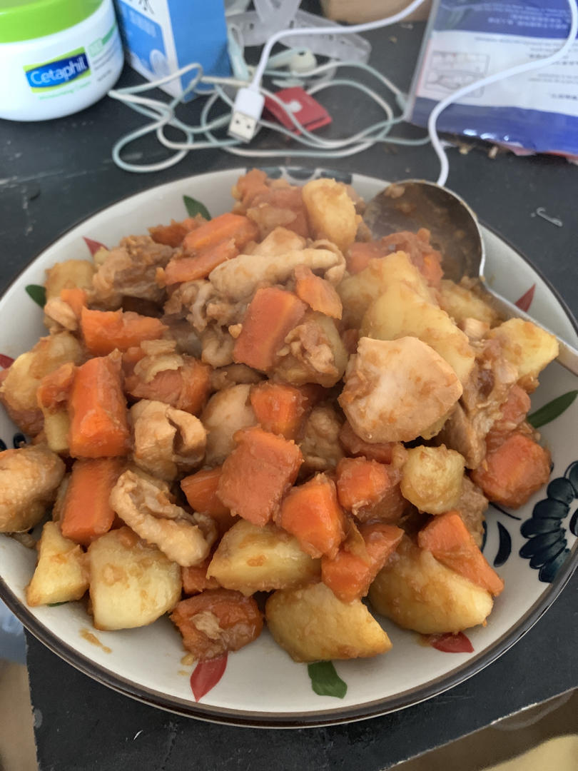 土豆焖鸡腿