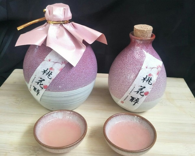 用桃花酿桃花酒的做法步骤图 怎么做好吃 丽水金妈 下厨房 用桃花酿桃花酒的做法步骤图 怎么做好吃 丽水金妈 下厨房