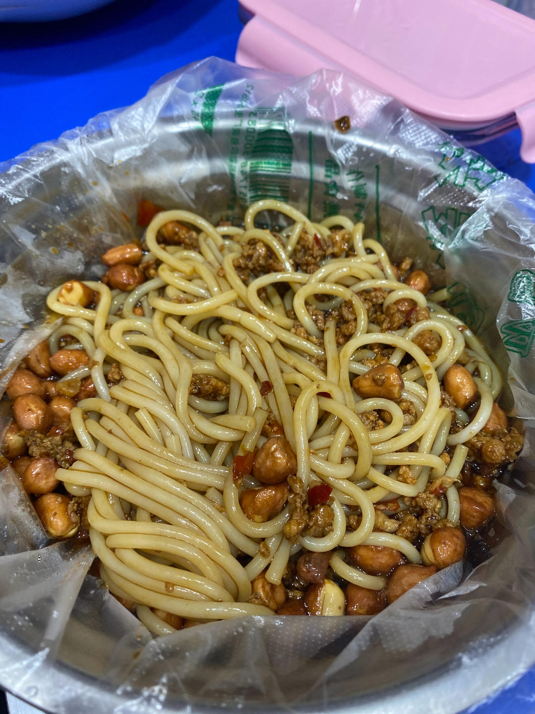 好吃到舔碗的酱肉拌米粉🔥