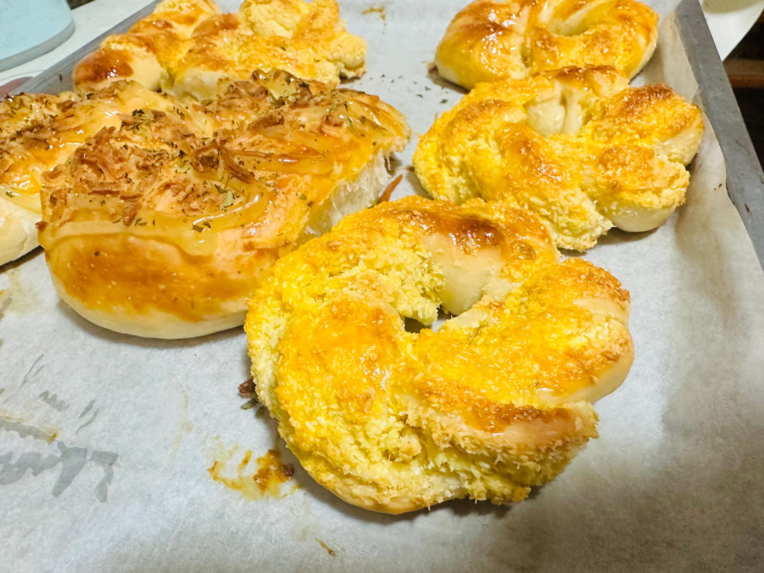 椰香满满的椰蓉花环面包｜万能椰蓉馅｜好吃又好看