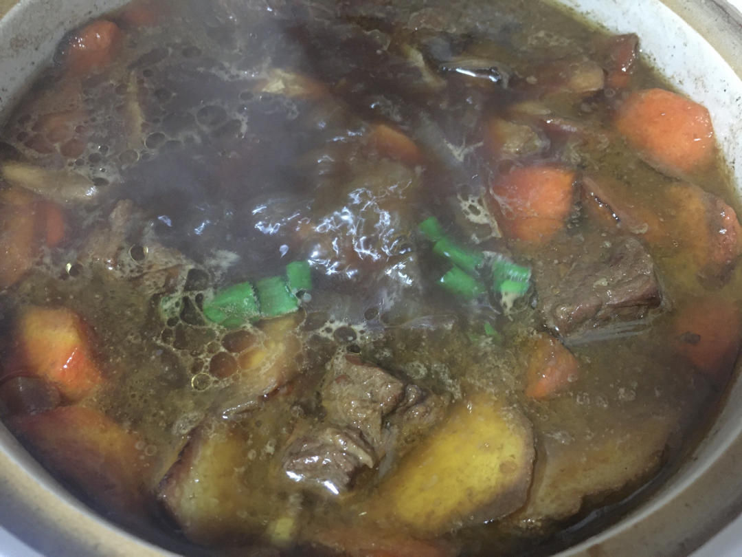 沙沙土豆胡萝卜炖牛肉