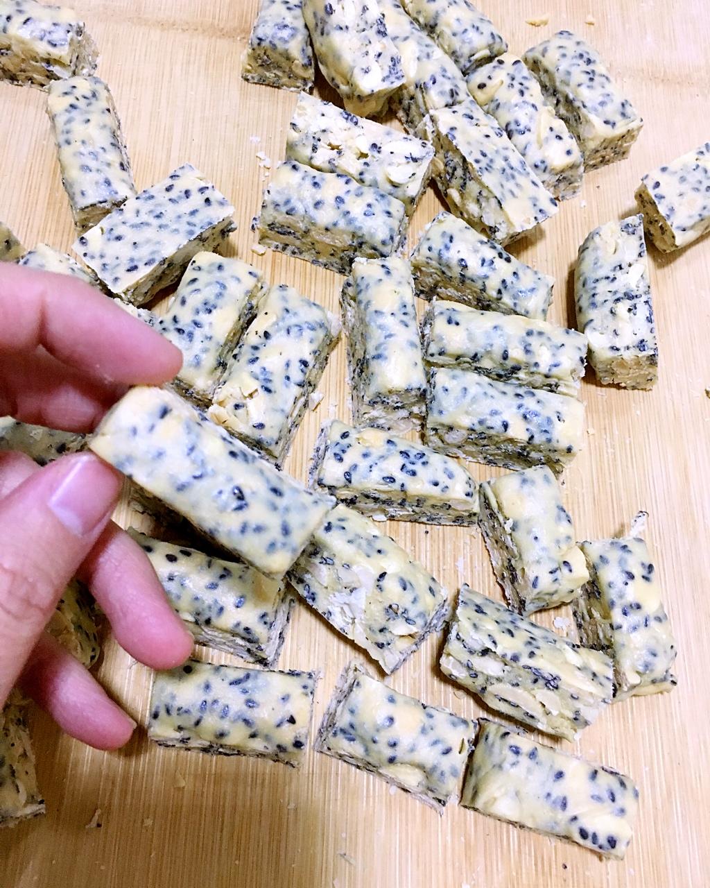 超详细TIPS—自制超美味牛轧糖（熬糖版），秒杀棉花糖版