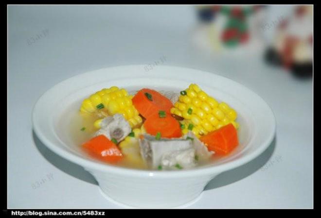 玉米胡萝卜排骨汤的做法