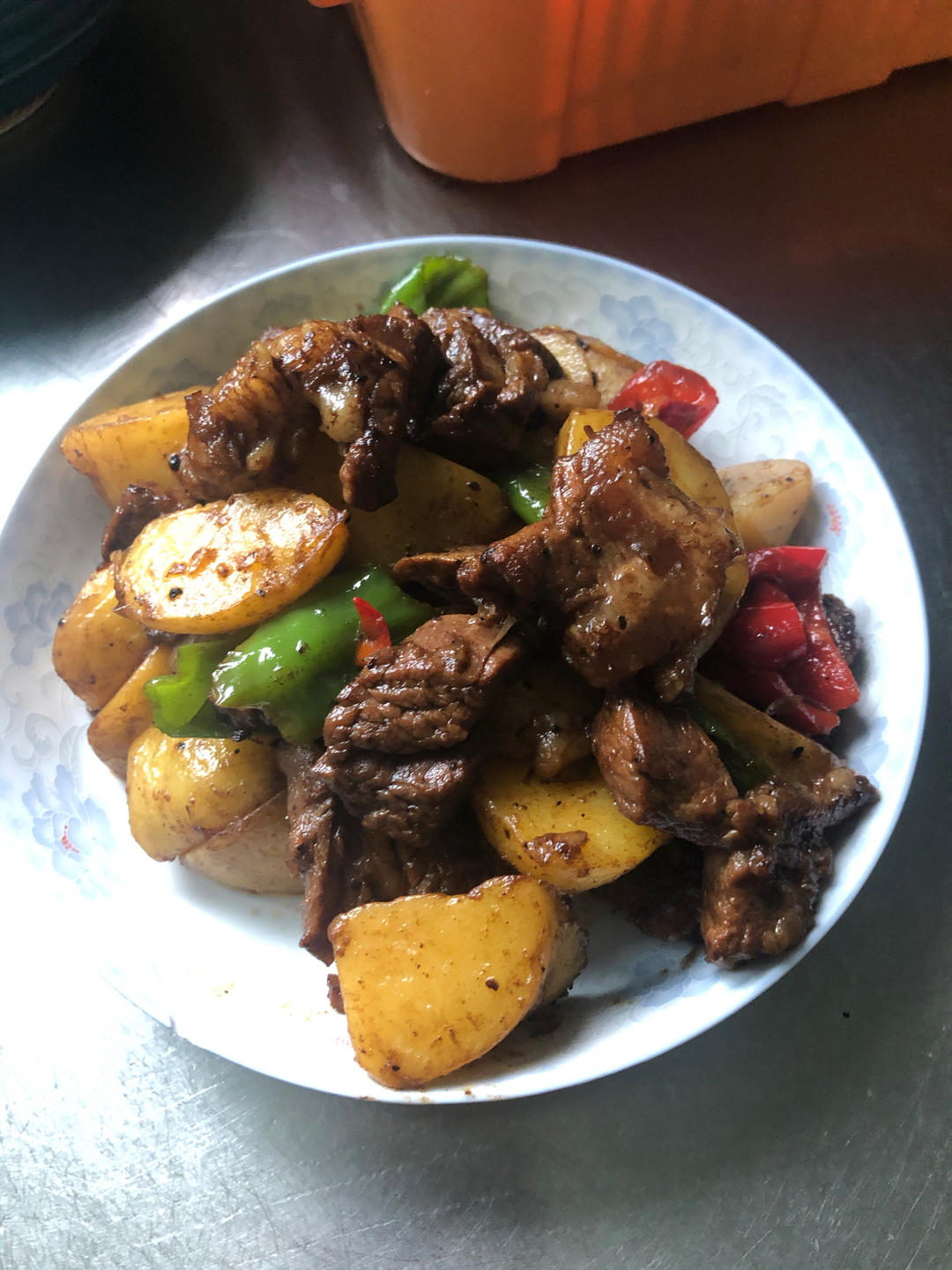 黑椒土豆牛肉粒
