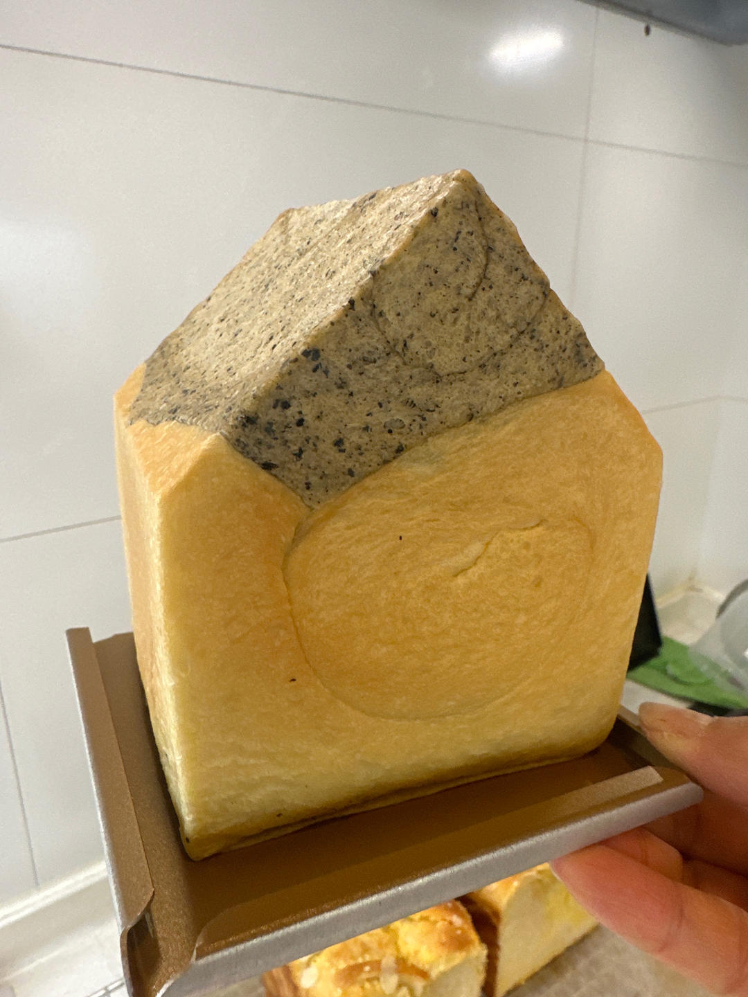 敲可爱の小房子吐司，有点舍得不下口了呢！