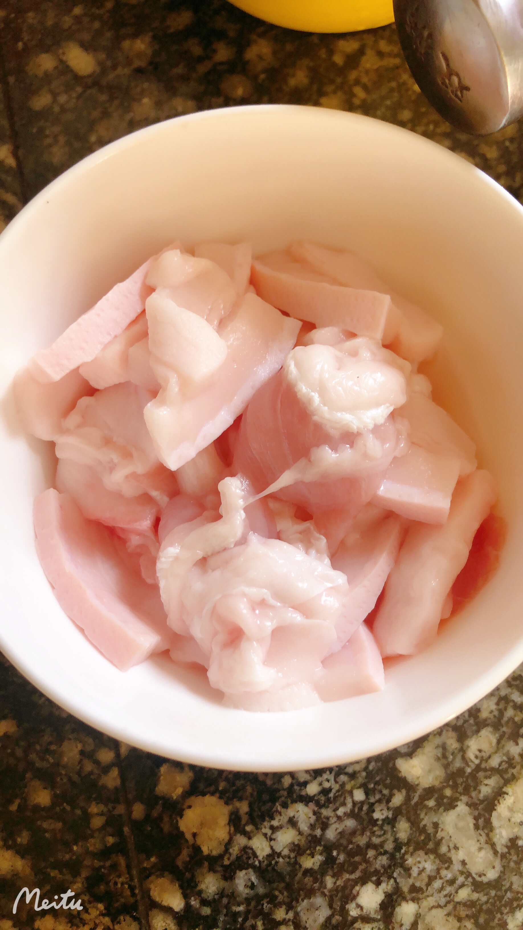 超简单的鸭血豆腐的做法 步骤3