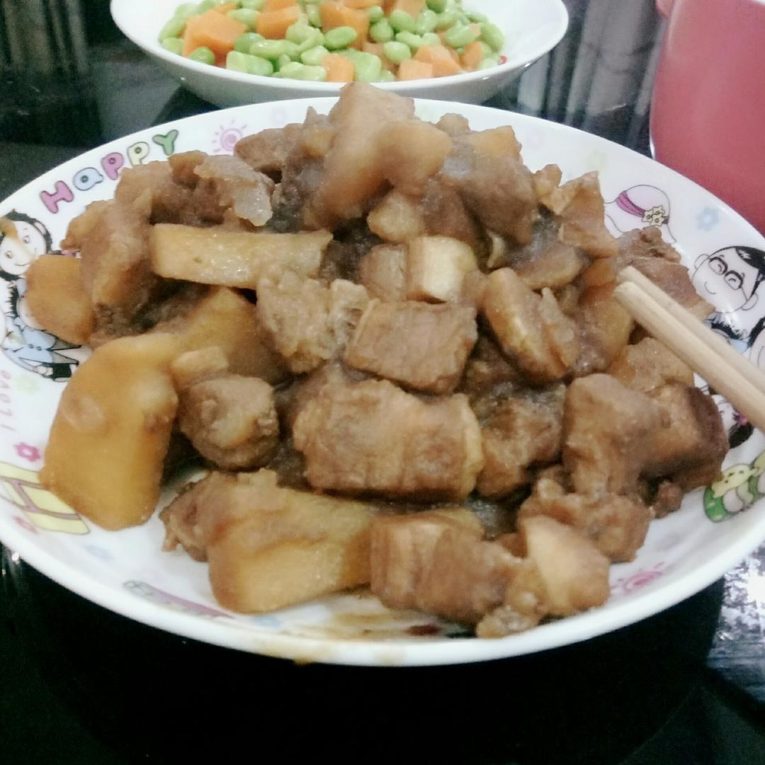五花肉烧土豆