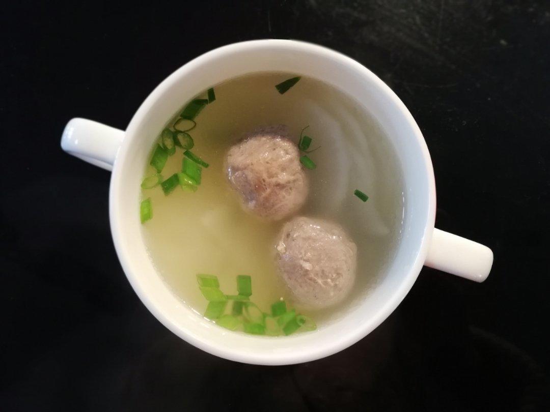超Q弹！花几分钟给自己煮了一锅萝卜牛丸汤，牛肉丸爆汁弹牙