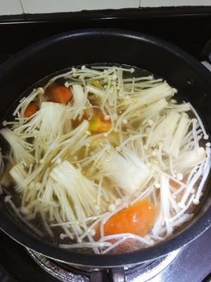 金针菇西红柿日本豆腐鸡蛋汤+干贝 鲜香加倍的做法 步骤4