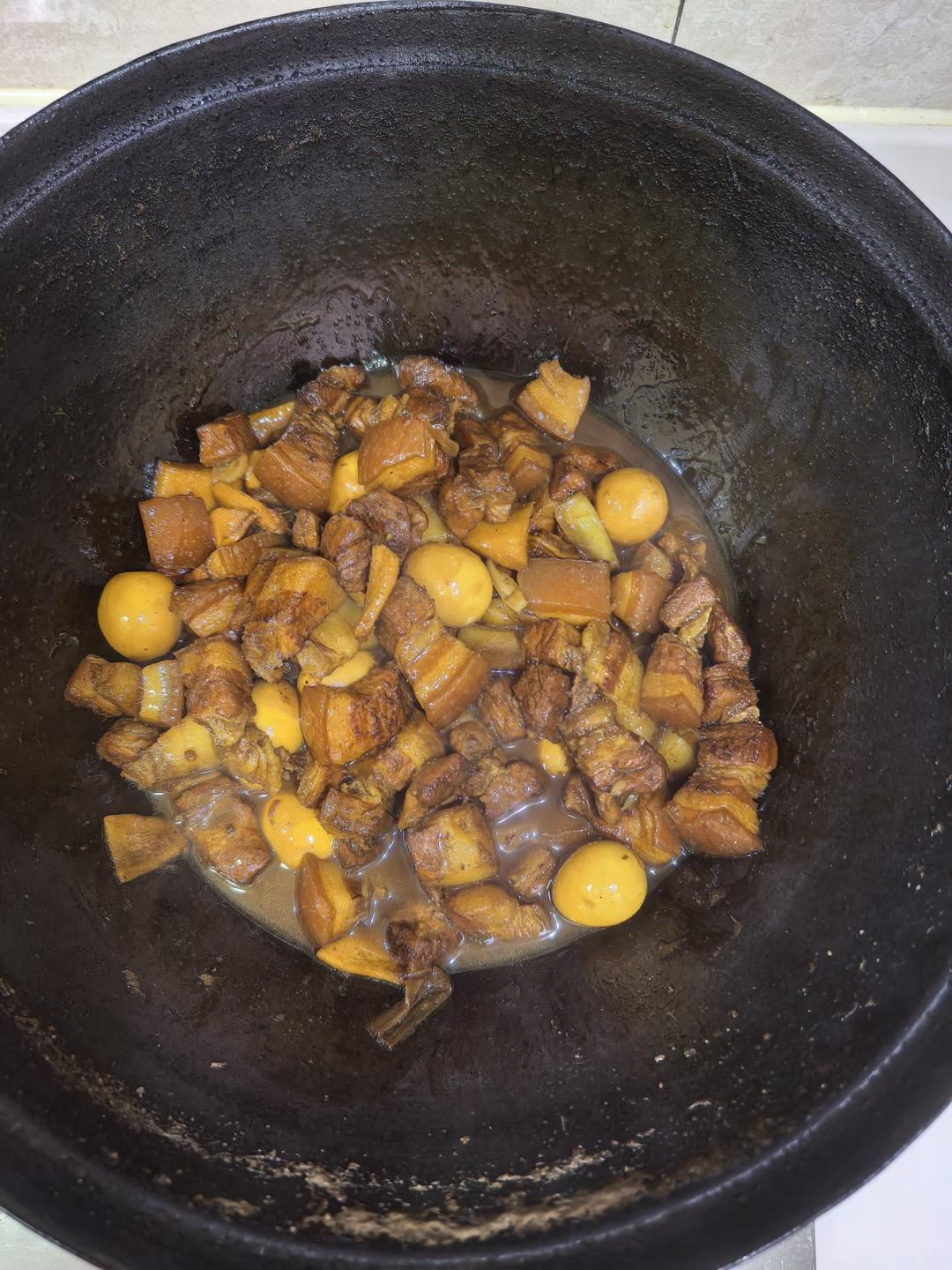 鹌鹑蛋炖红烧肉