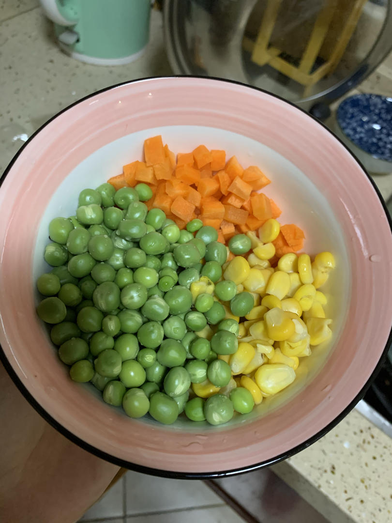 懒人必备～电饭煲腊肠焖饭