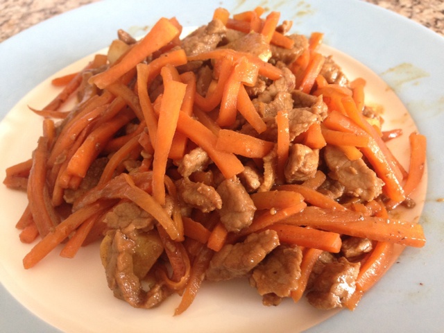 胡萝卜炒牛肉