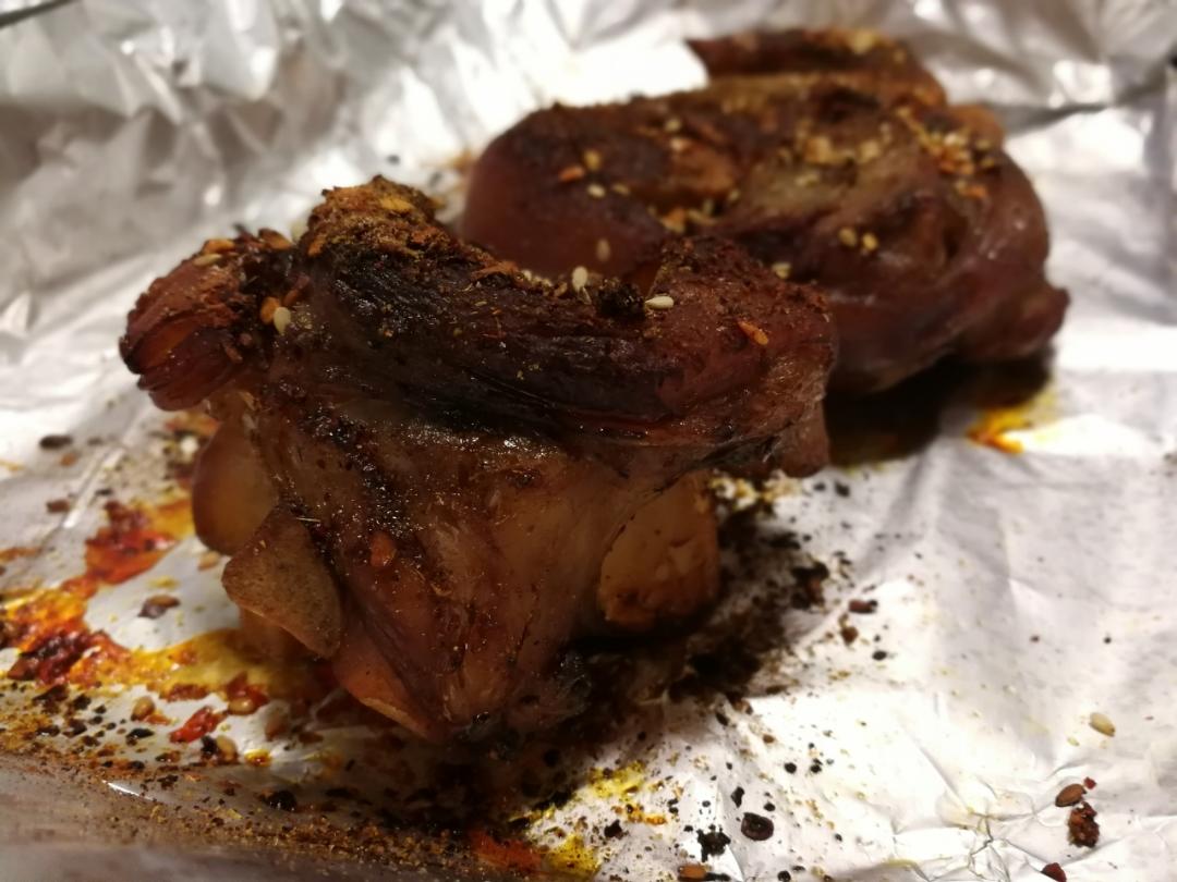 香酥烤猪蹄