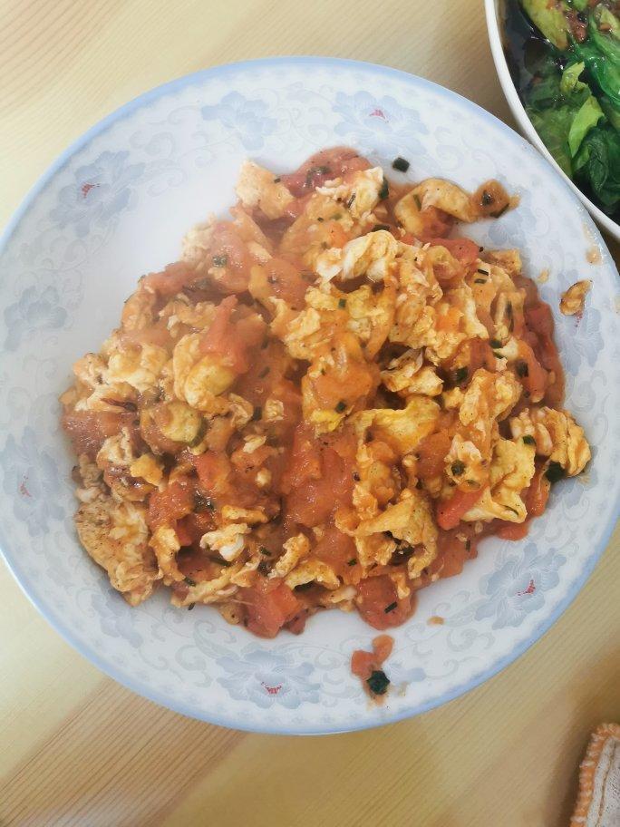 西红柿炒鸡蛋时，多加这一步，鸡蛋香嫩又入味