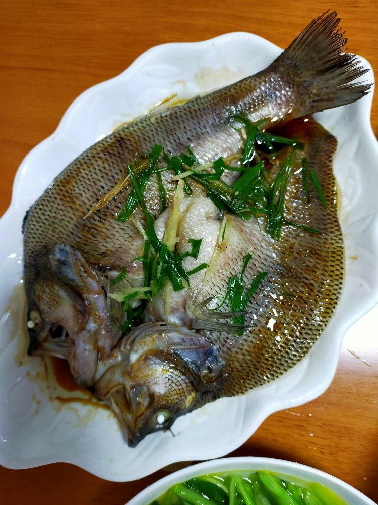 清蒸鲈鱼