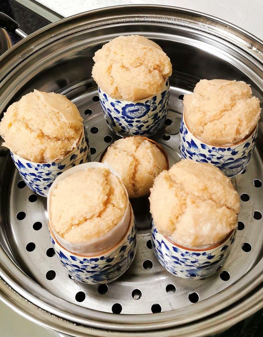 y立妈做的口感q软的开花红糖米发糕(酵母版)