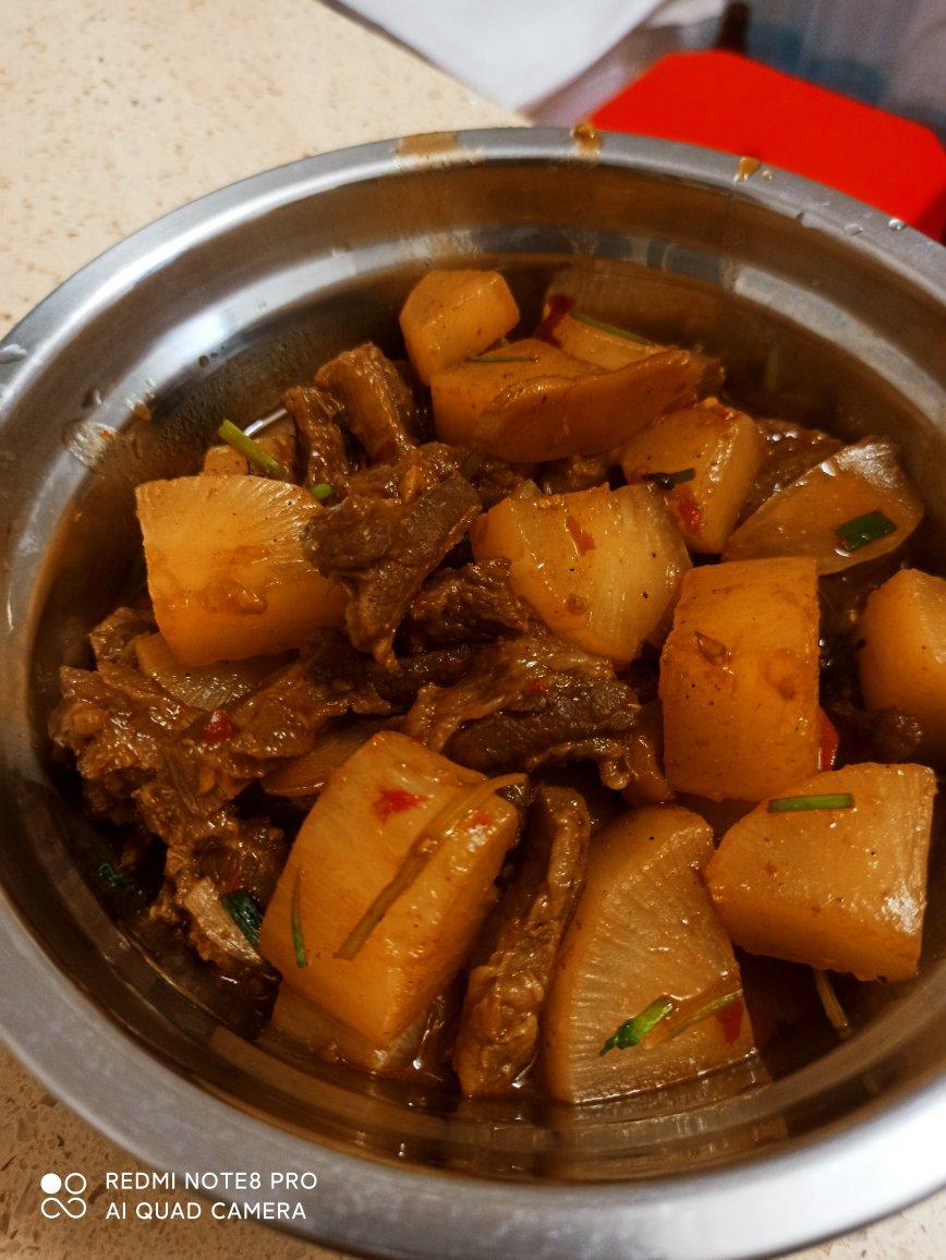土豆焖牛腩