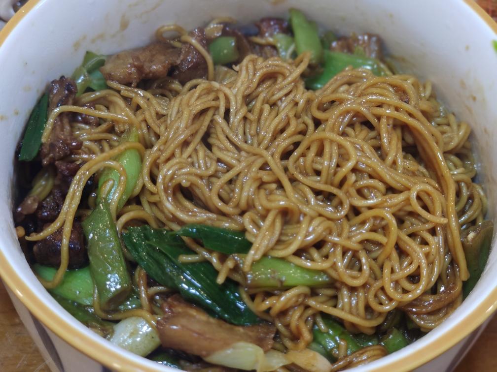 好吃到舔盘的豆角焖面 怎么吃都不够 老公说山珍海味都不如它 的做法步骤图 拳拳麻麻de私厨 下厨房