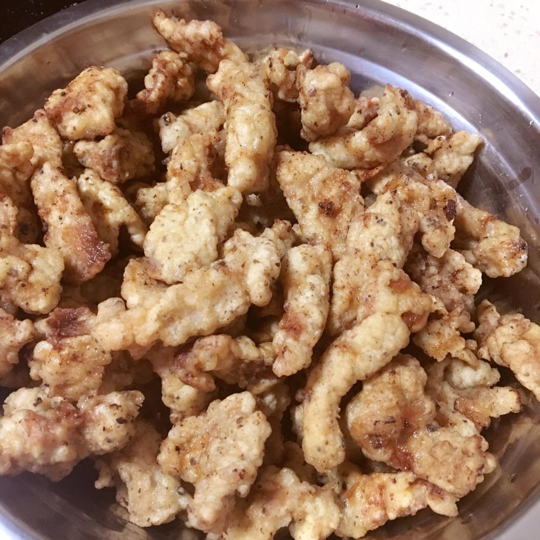 美丽可爱的小倩倩做的香死人不偿命的干炸小酥肉(特别简单)