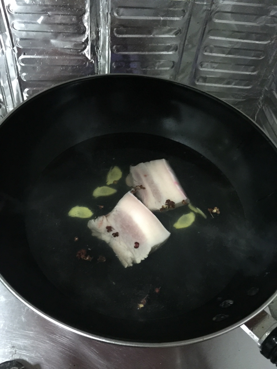 正宗回锅肉做法的做法 步骤1