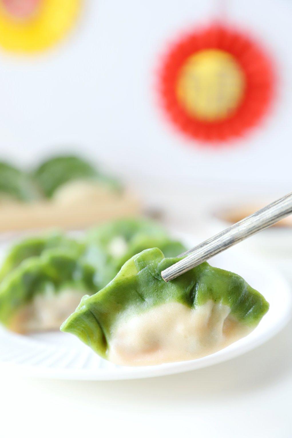 翡翠白玉白菜饺子详细版（附翡翠白玉白菜饺子包法，翡翠白玉饺子皮两种制法，面包机和面，翡翠白玉烧卖，各种馅料搭配）