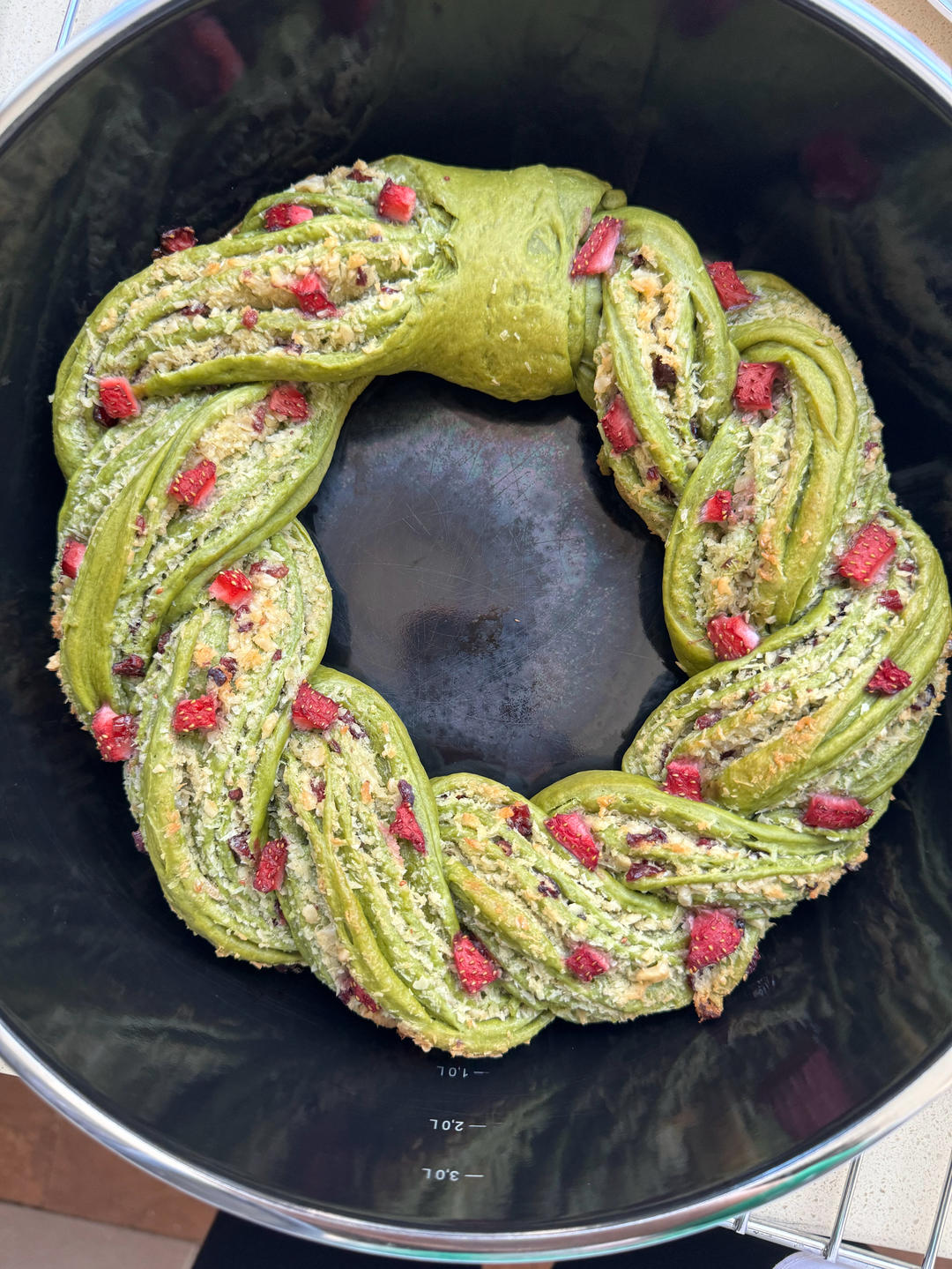 抹茶蔓越莓花环面包