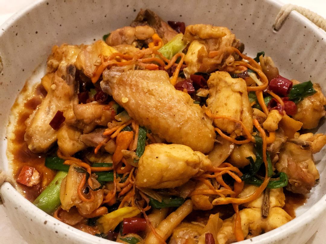 不加一滴水的虫草花焖🐔的做法