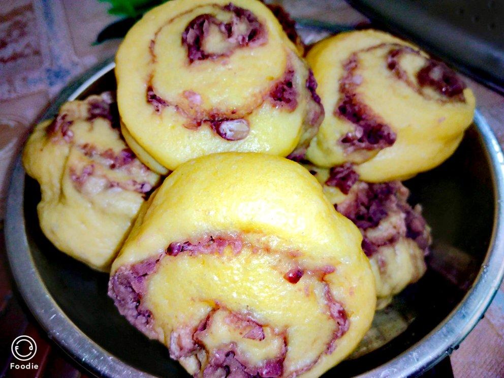 玉米面红豆包