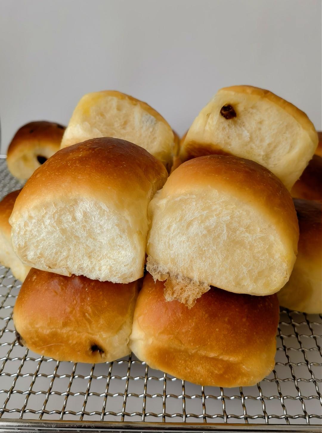 奶油提子小餐包