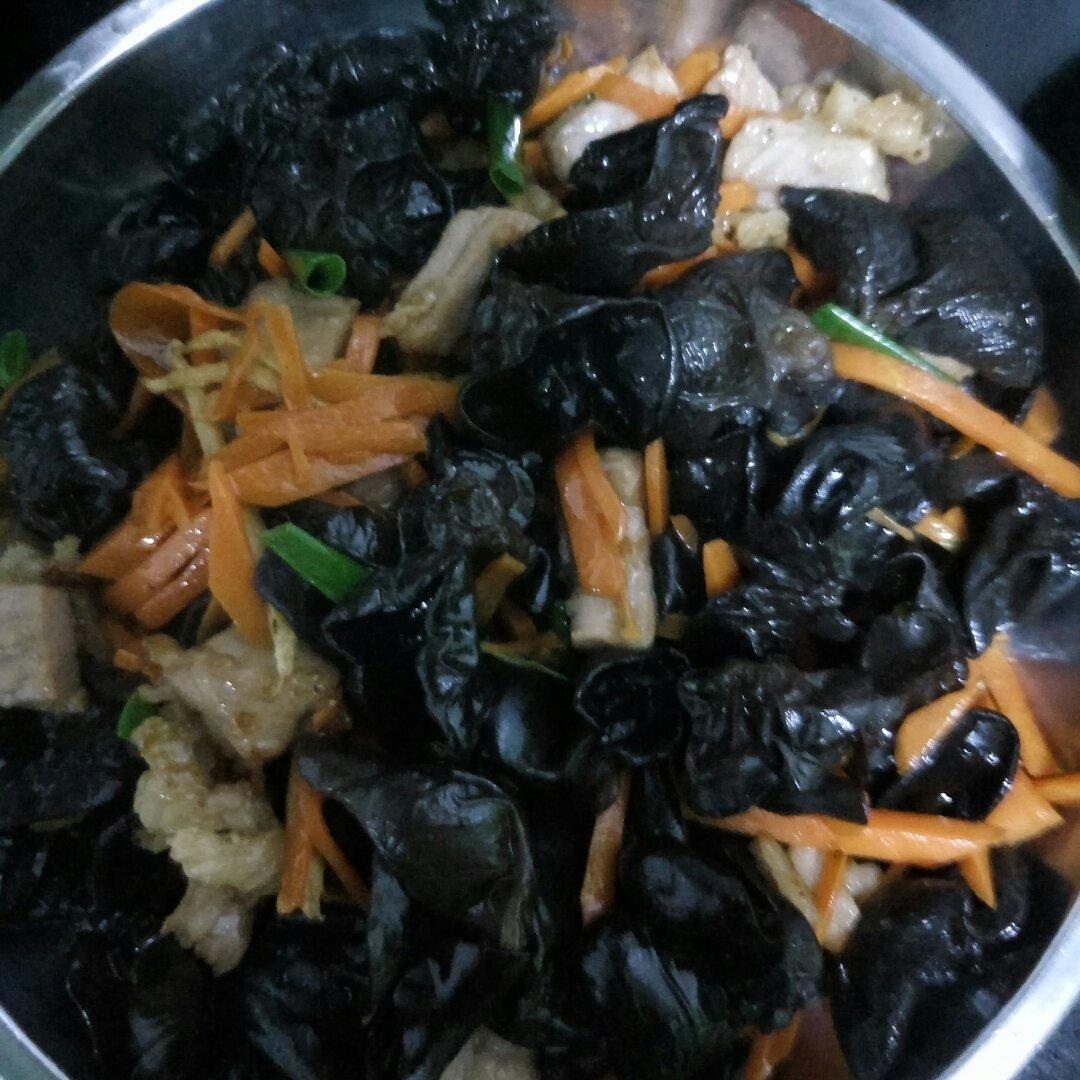 木耳炒肉