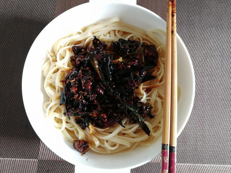 葱油拌面Spring Onion Noodles