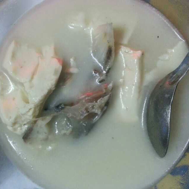 鲫鱼豆腐汤