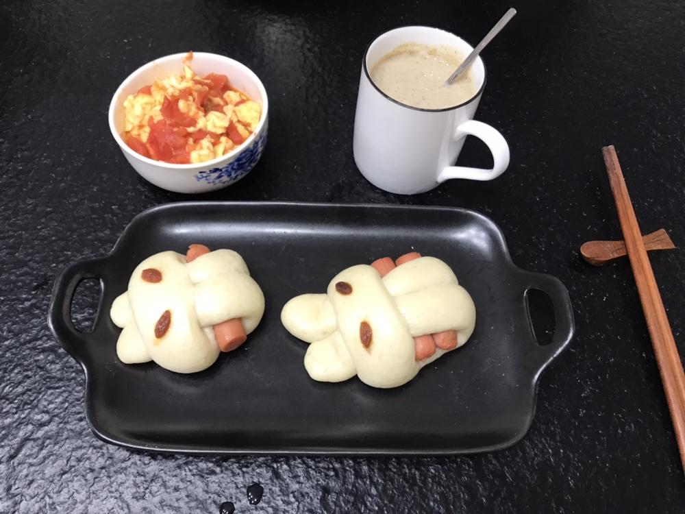 可爱的小兔火腿肠包