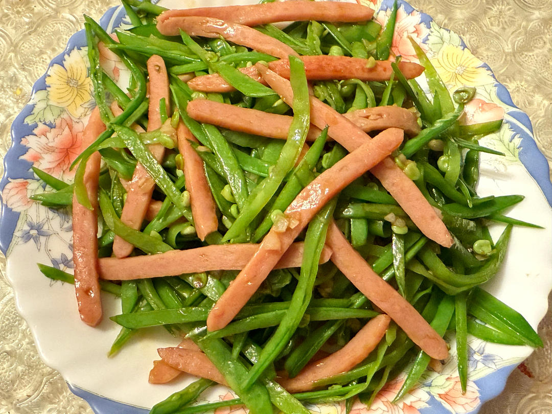 荷兰豆丝炒午餐肉