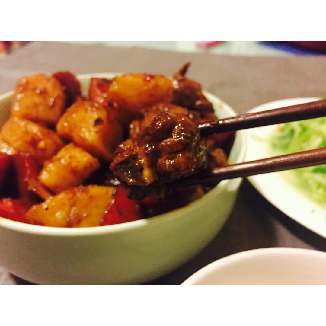 川味土豆烧排骨