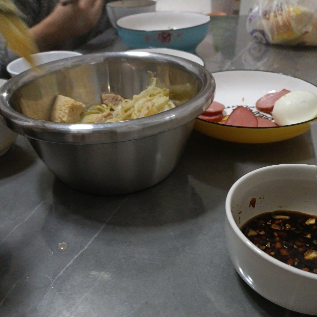 大白菜炖冻豆腐