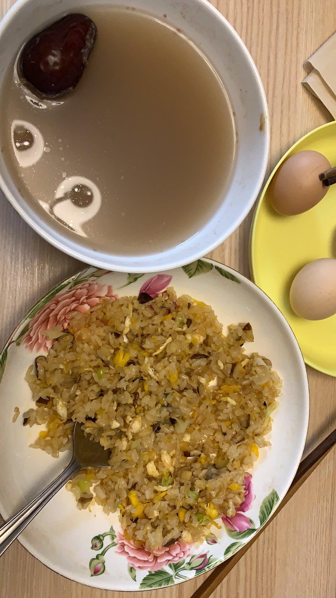 厨师长教你“蛋炒饭”如何做才好吃，答案都在这里面！
