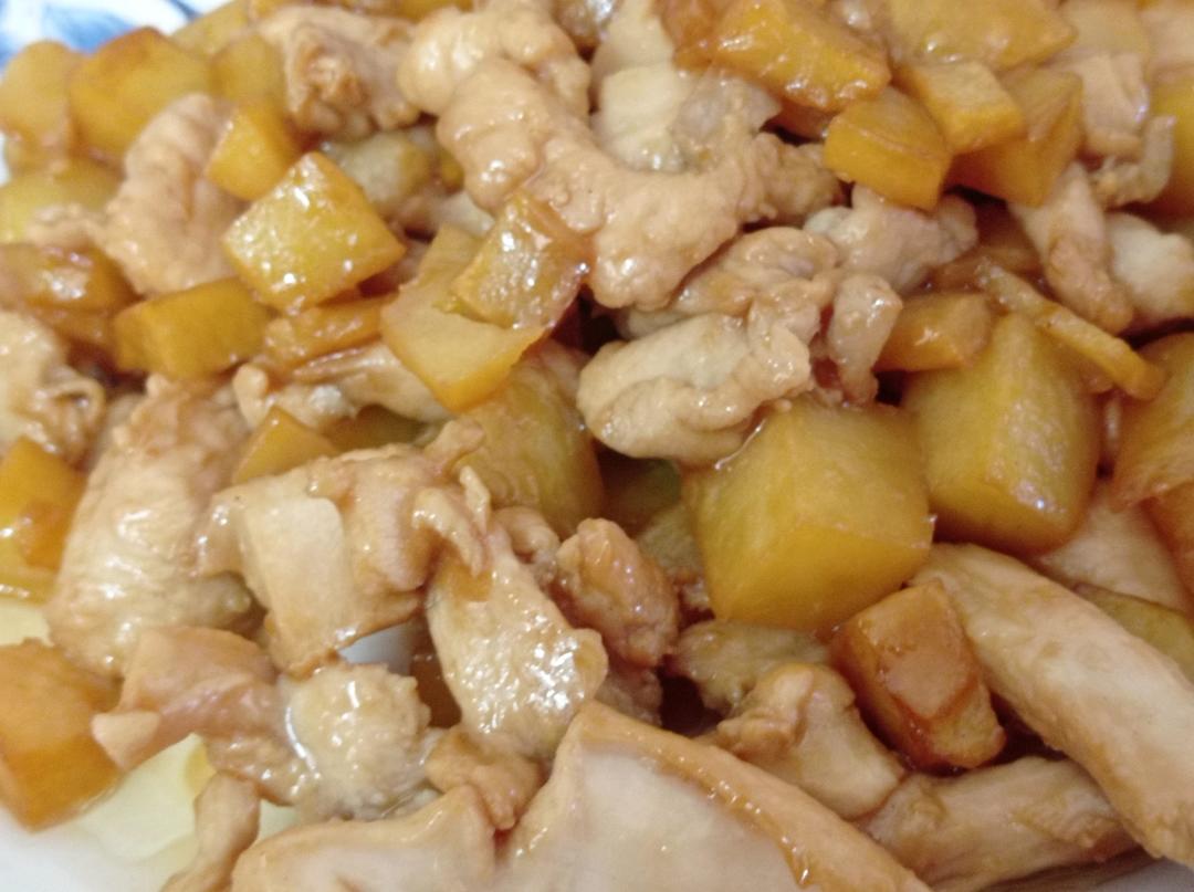 鸡胸肉焖土豆