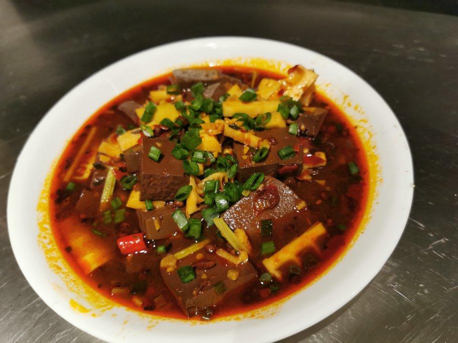 冒鸭血，让一碗白饭幸福飞起！