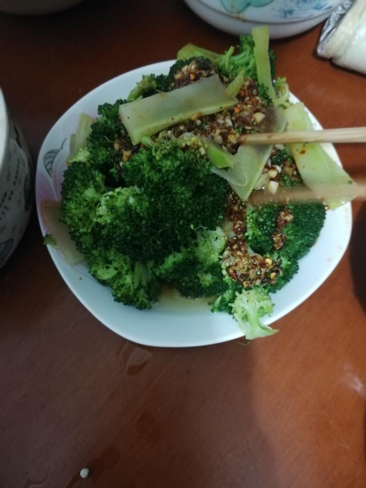 凉拌水煮花菜