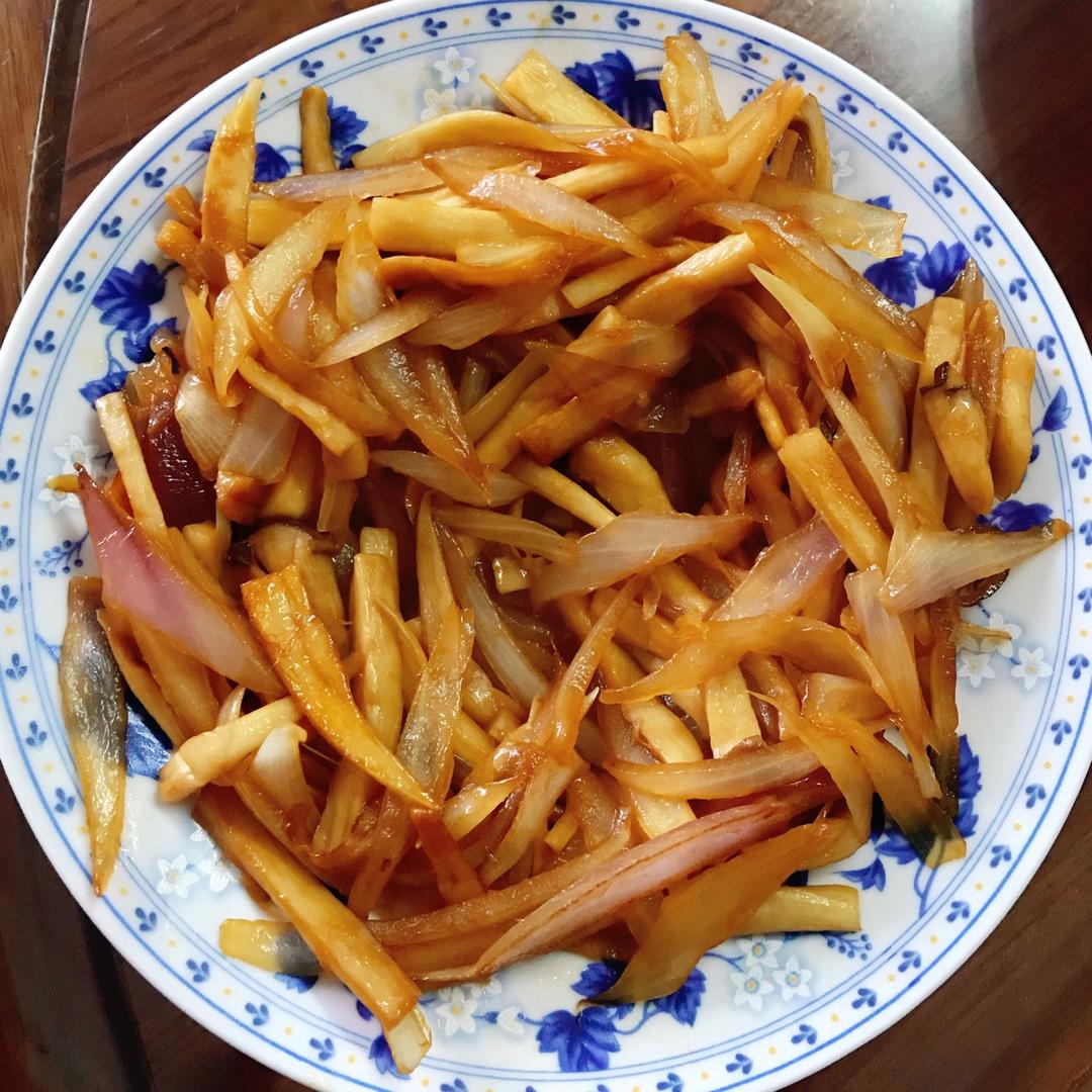 洋葱炒杏鲍菇