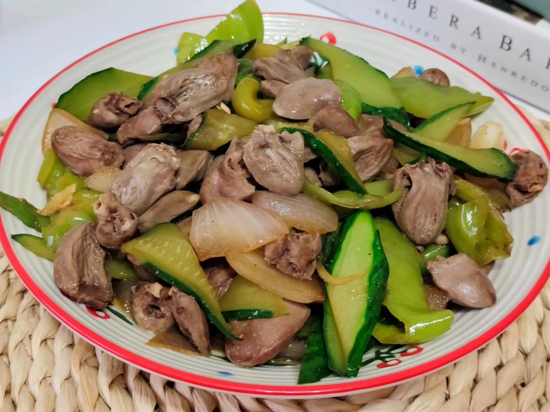 酸萝卜炒鸡心 专治食欲不振